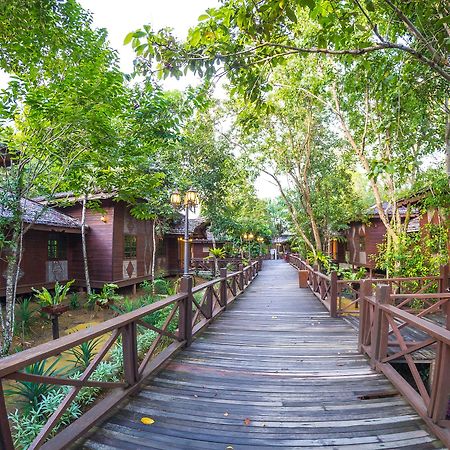 Sipadan Mangrove Resort Tawau Bagian luar foto